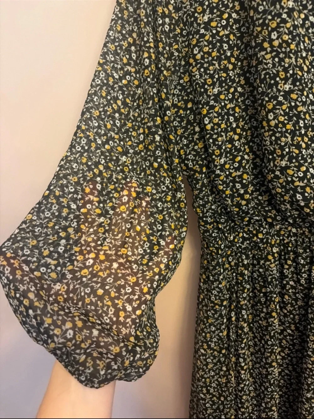 Floral Tie-Waist V-Neck Maxi Dress - Black